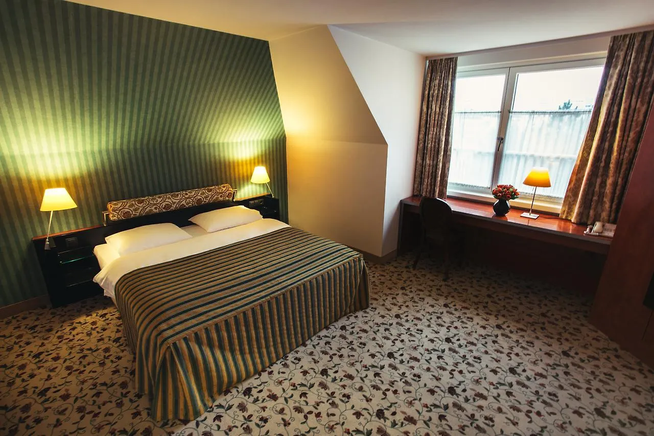 ****  Mercure Grand Hotel Biedermeier Wien Avusturya