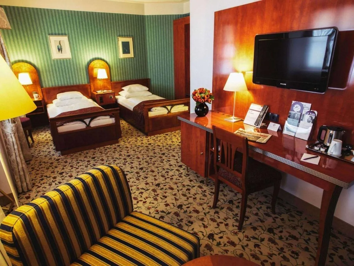 Mercure Grand Hotel Biedermeier Wien 4*,