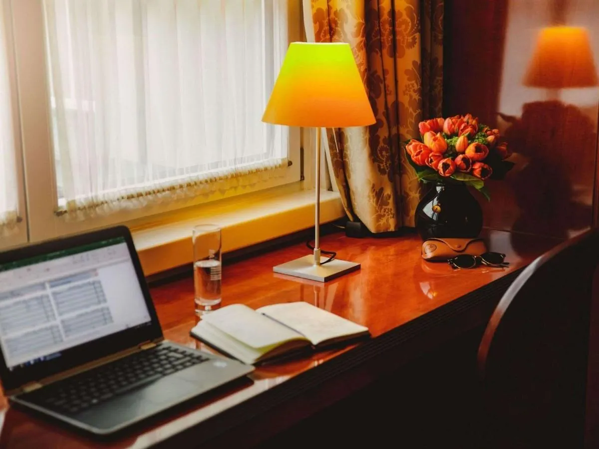 ****  Mercure Grand Hotel Biedermeier Wien Österrike