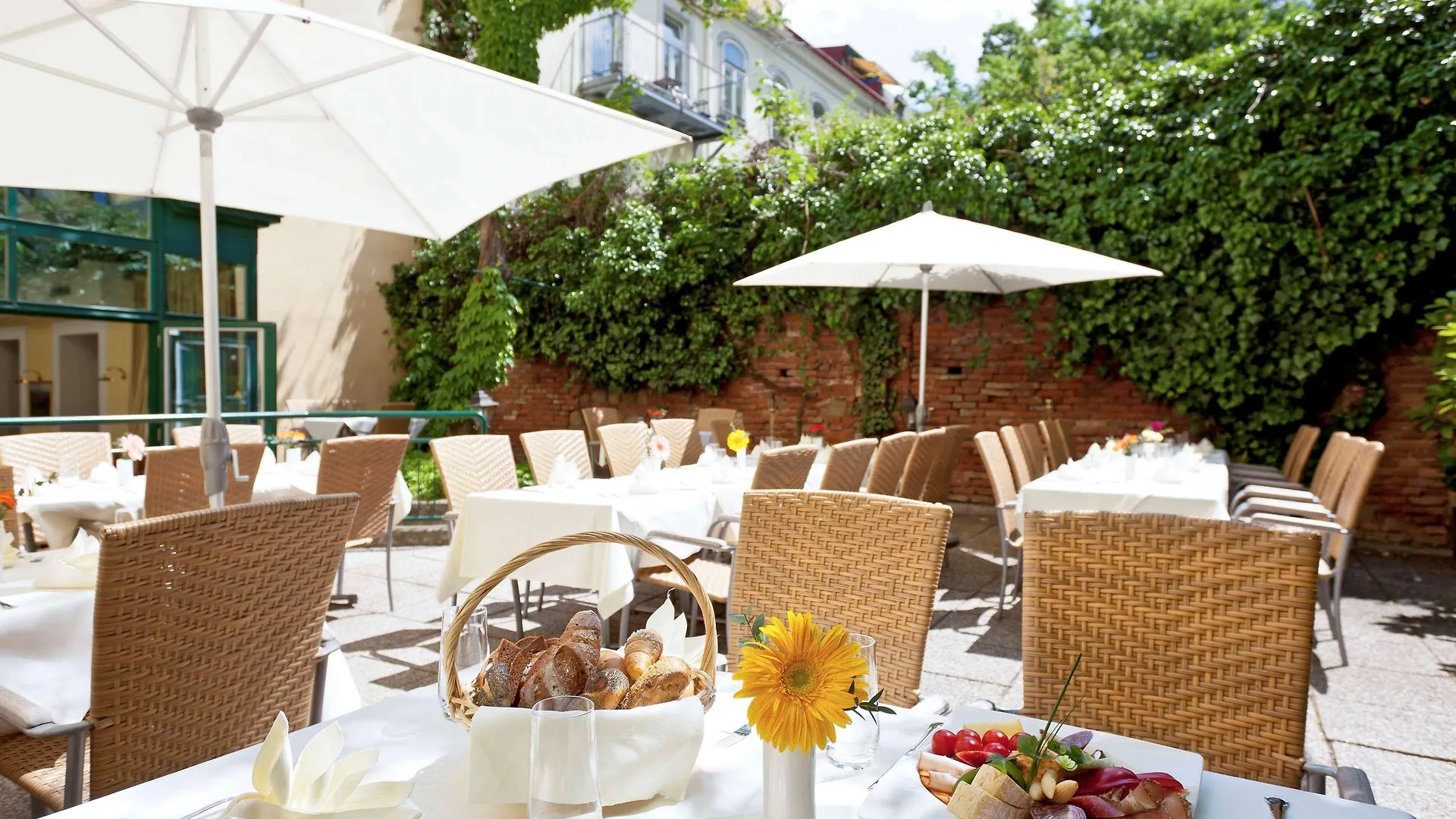 Mercure Grand Hotel Biedermeier Wien 4*,