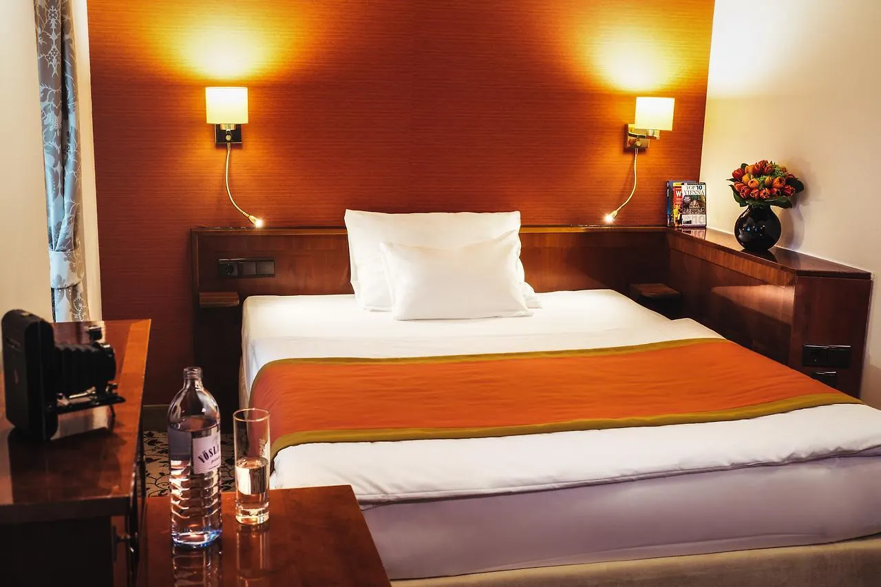 Mercure Grand Hotel Biedermeier Wien 4*, Viena